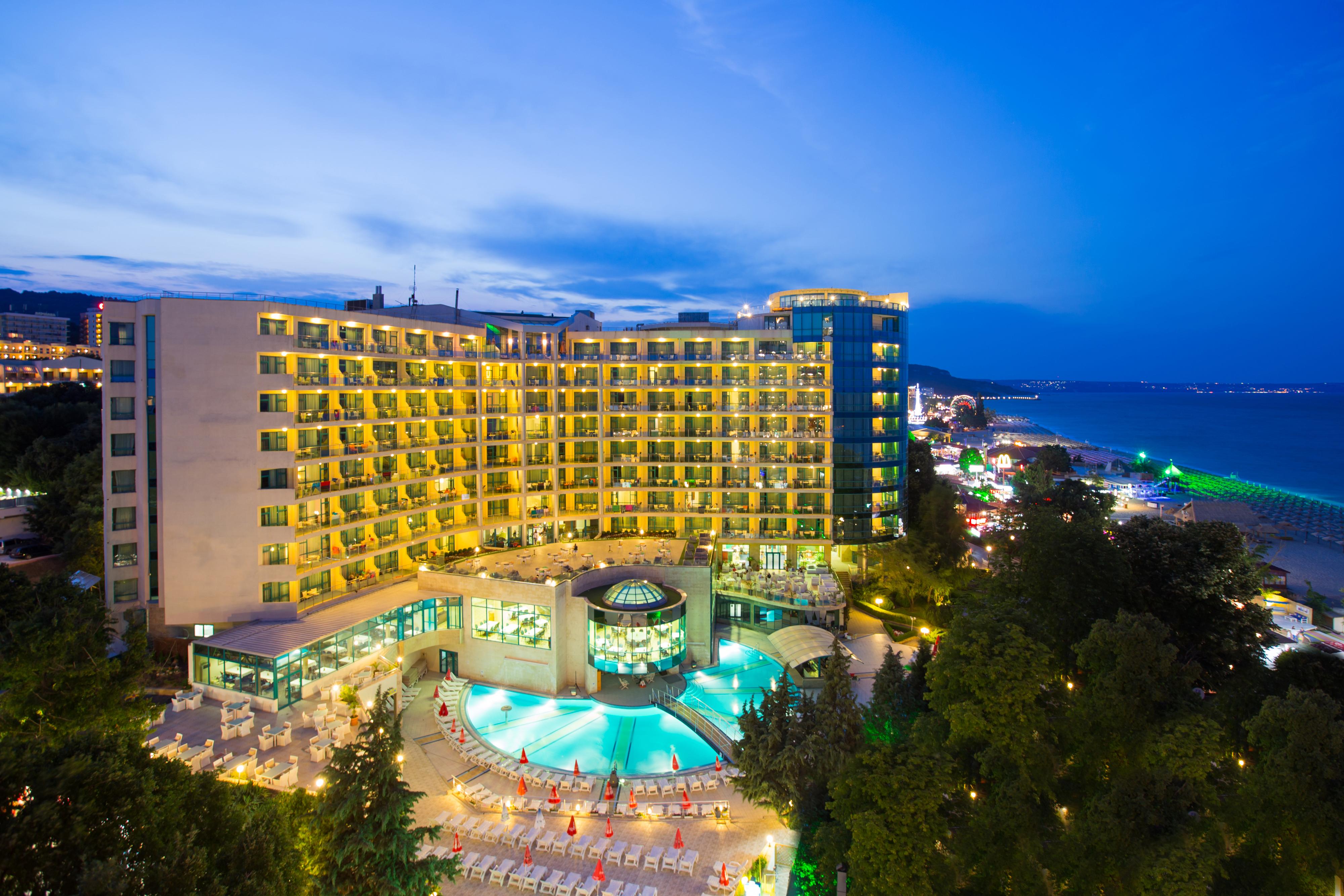 Marina Grand Hotel 4*