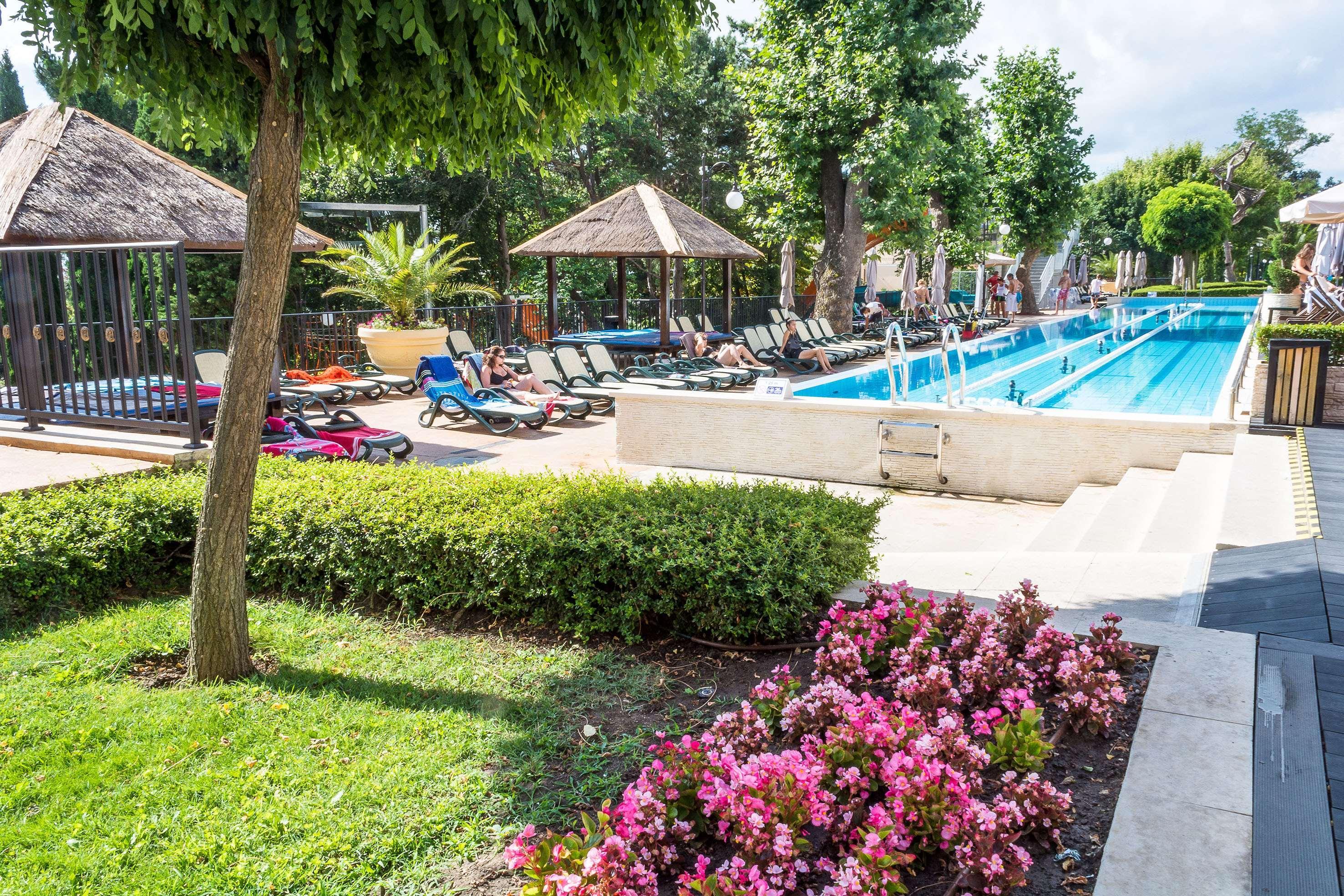 Marina Grand